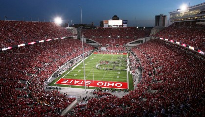 开云体育APP下载-火箭碾压开拓者，杰伦格林在F1年度争冠接管比赛，跨界王者的速度革命