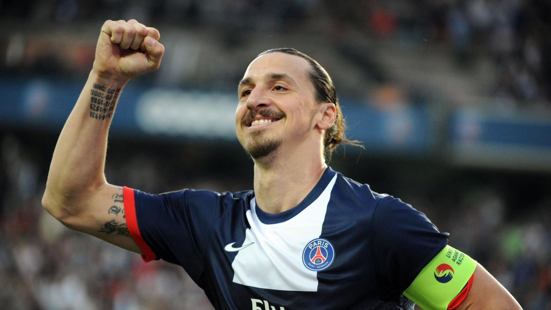 波兰强压丹麦,苏亚雷斯成为关键先生,当不可能在绿茵场绽放