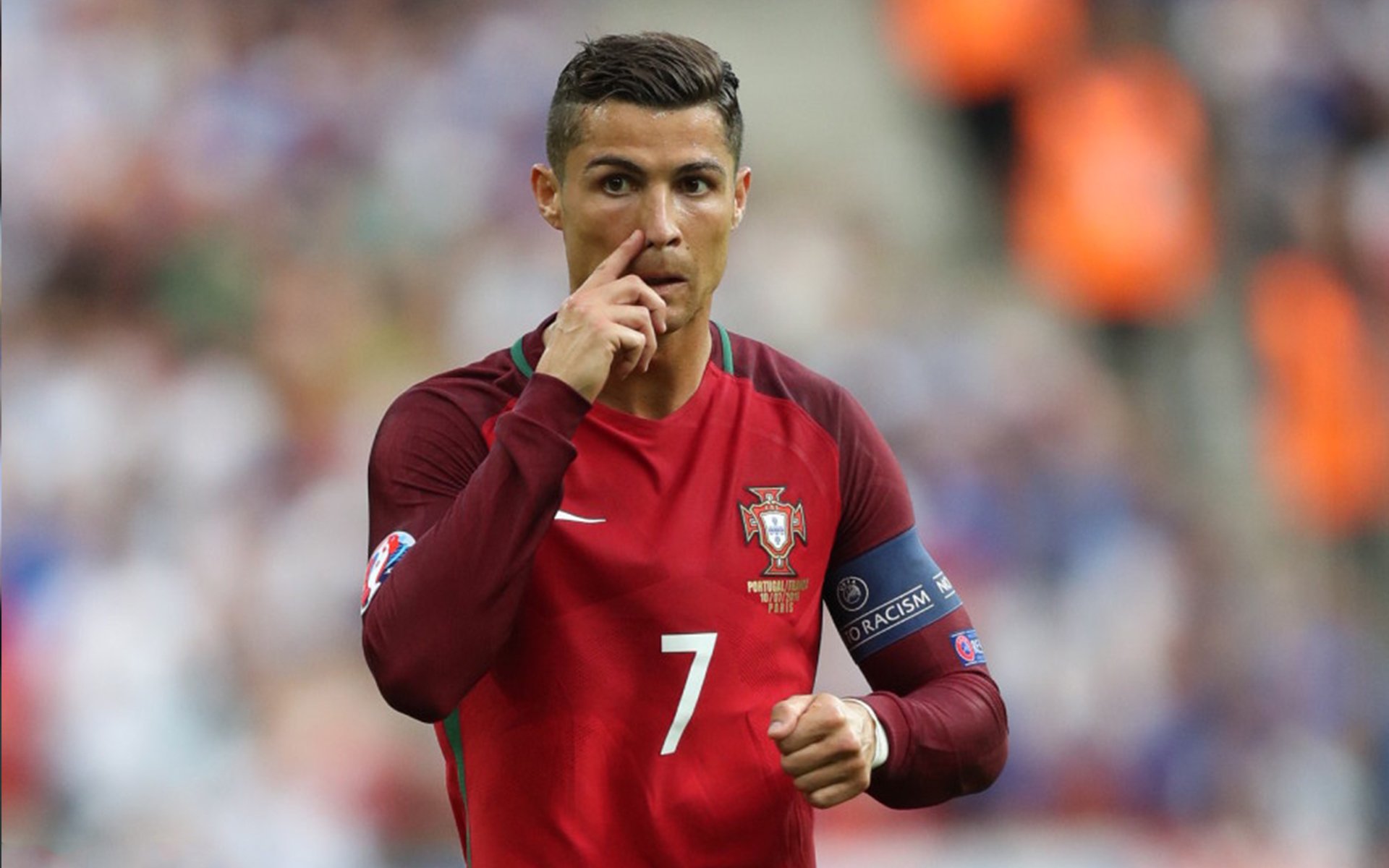 布克末节接管比赛?马刺用团队铁拳击碎太阳幻觉