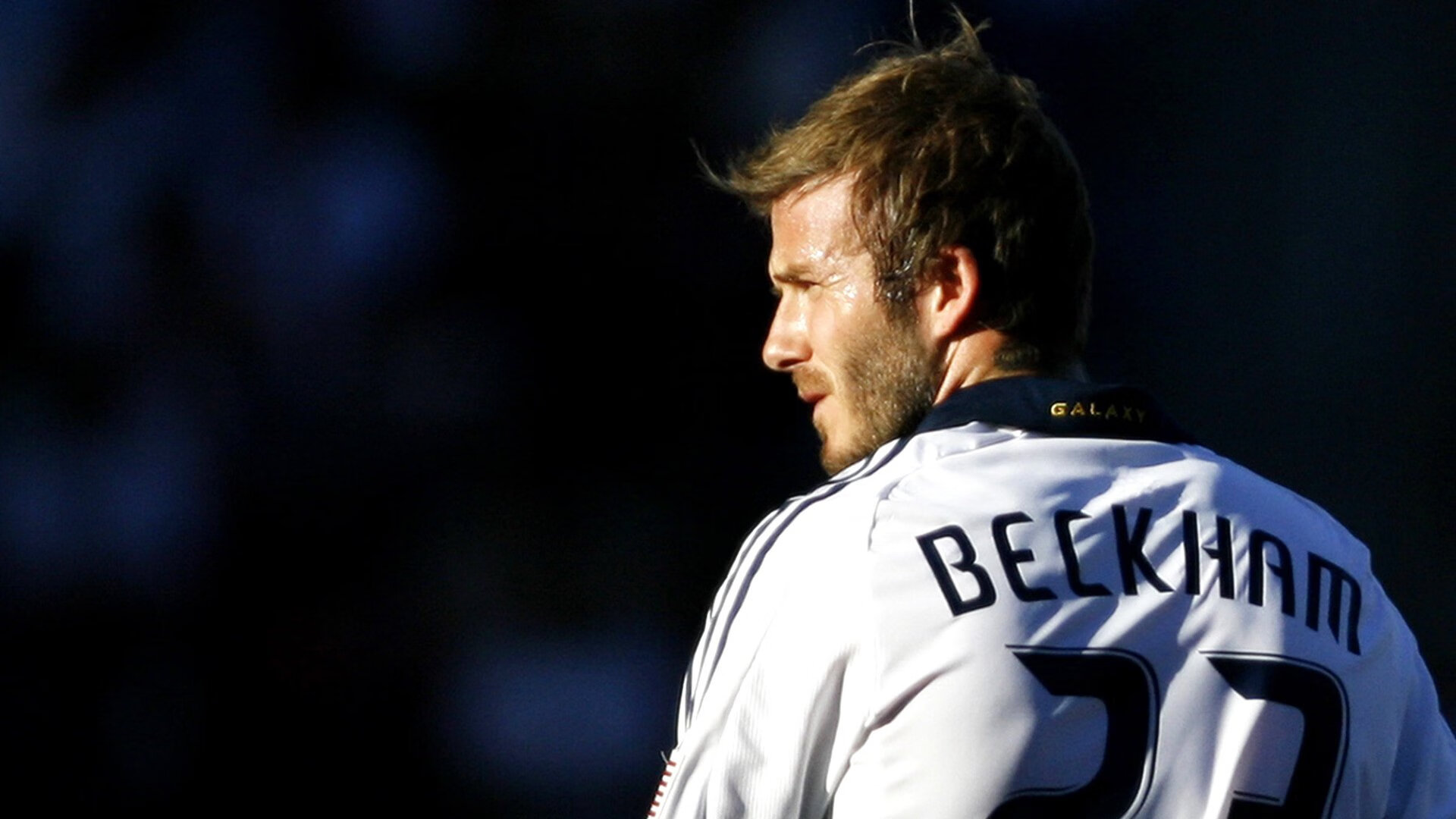 英超争冠焦点战，辽宁队全面压制凯尔特人，体育全球化下的文化隐喻